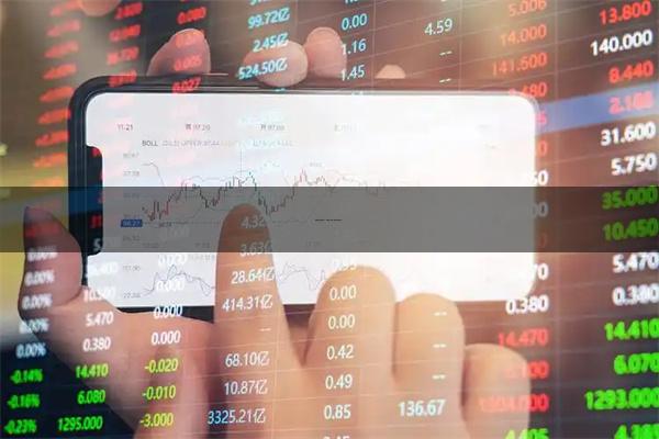股票怎么开通杠杆 一、思科把“网络”推到AI算力前台